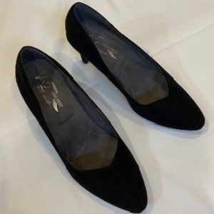 Heel Rest - Black Suede Leather Shoes
